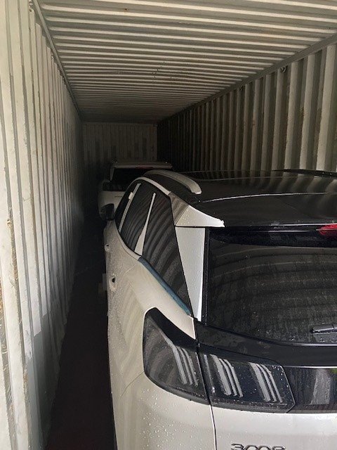 Bentri coordinates global automotive movements from Antwerp: vehicles, machinery and parts with accurate planning, safe handling and reliable partners.