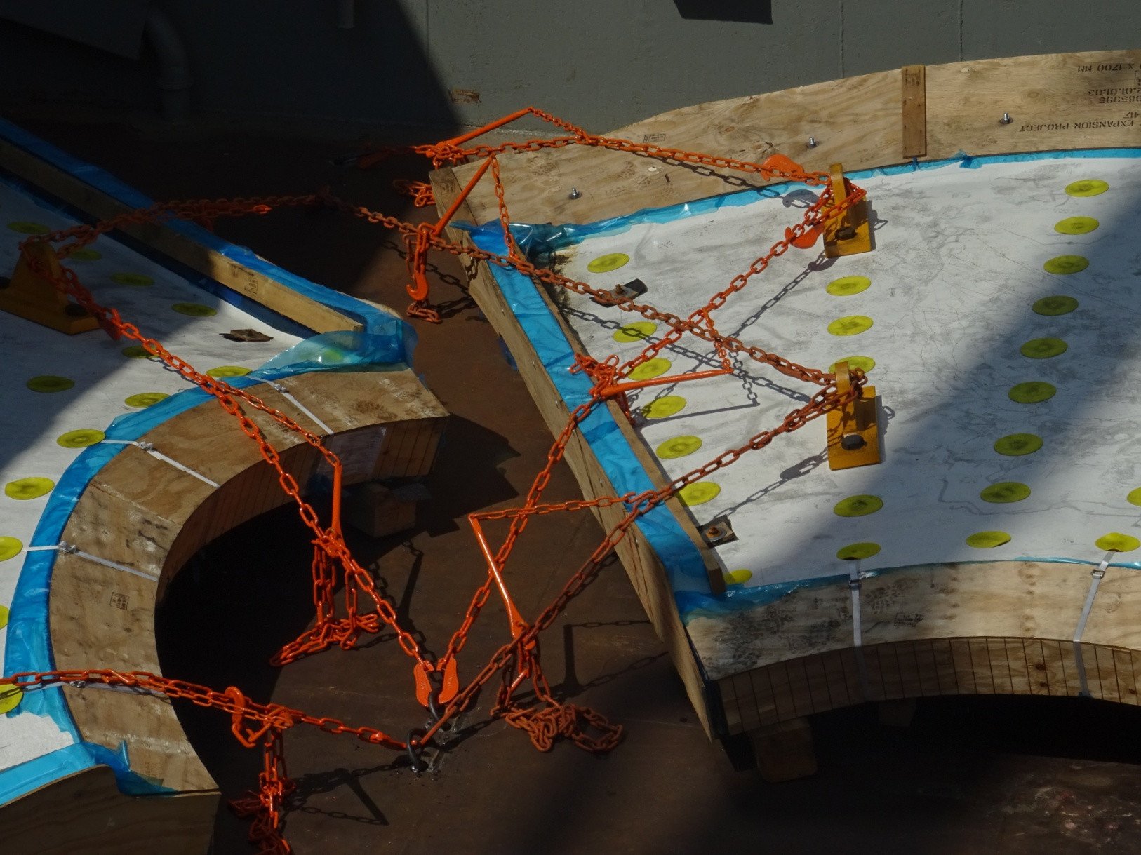 For oversized, heavy lift and breakbulk cargo, Bentri coordinates permits, documentation and handling with trusted partners and tracked milestones.